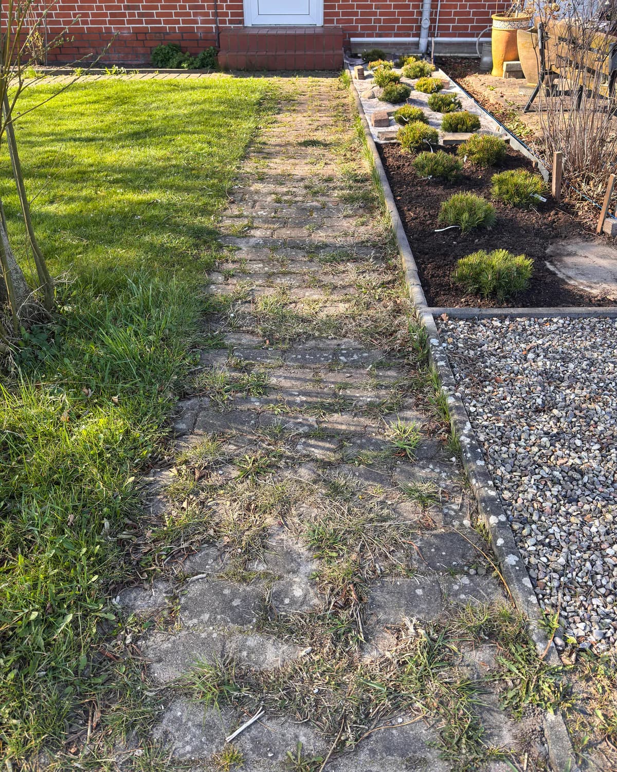 Gehwege in Rethwisch vor der Aufbereitung